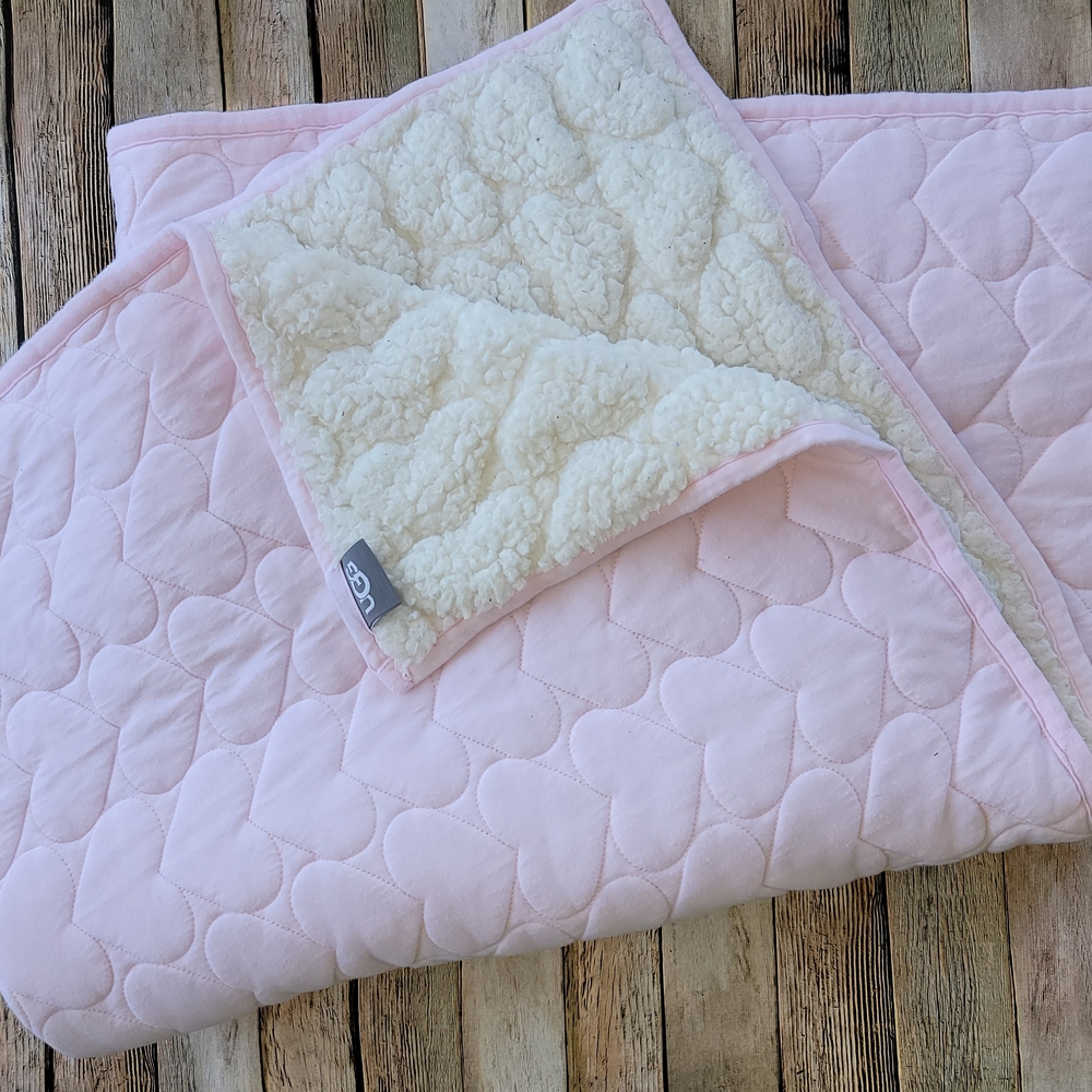 Cozy Pink Quilted Blanket with Cream Sherpa Lining